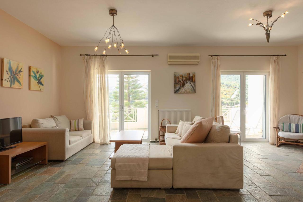 Villa Melenia For Family Holidays By The Beach Agia Pelagia  Exterior photo