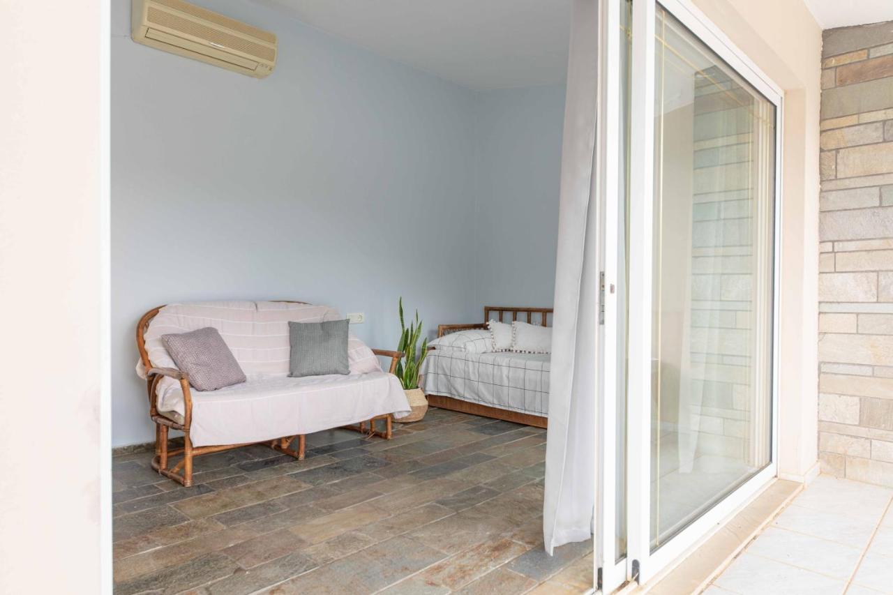 Villa Melenia For Family Holidays By The Beach Agia Pelagia  Exterior photo